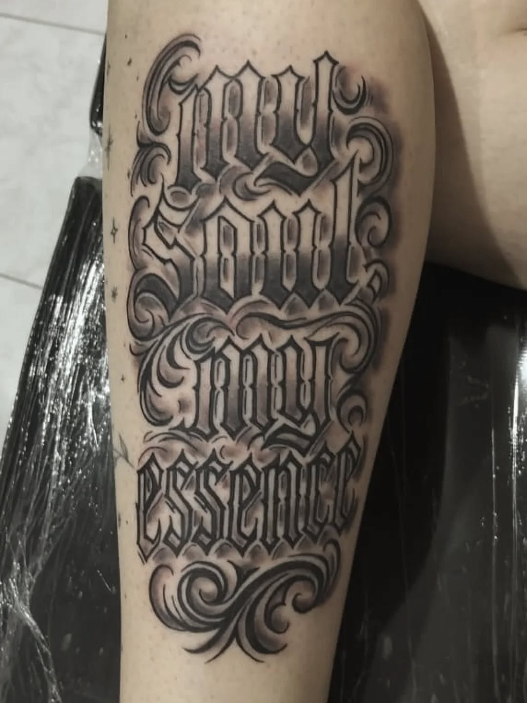 Tattoo Lethering feita pelo @japo.tattoo 🔥