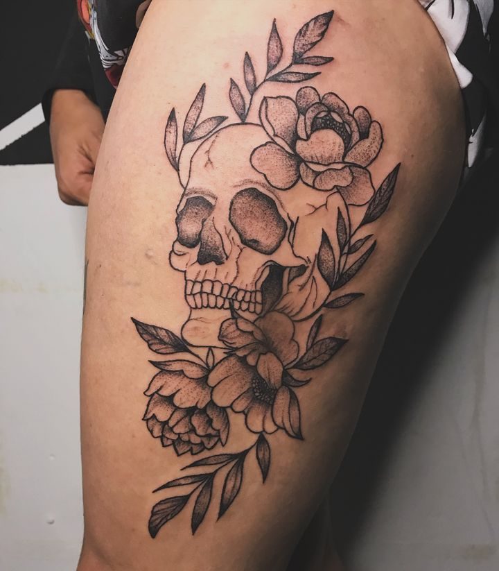 Tatuagem em Guarulhos - Lagrima Negra - Tattoo e peiercing